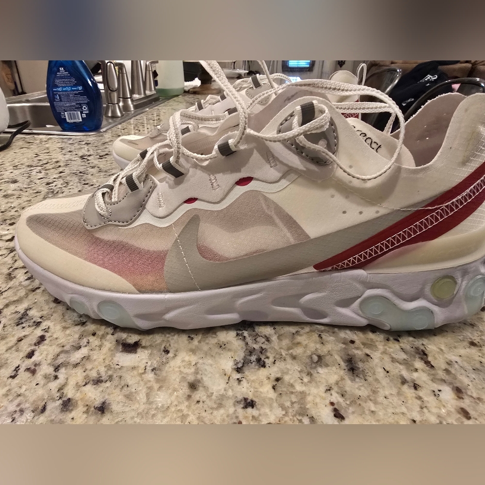 Nike Reacts White and Beige Athletic Shoes.brand New With Out Box